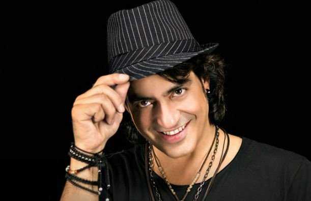 Διονύσης Σχοινάς: Η τρυφερή φωτογραφία που δημοσίευσε με τον γιο του επί σκηνής