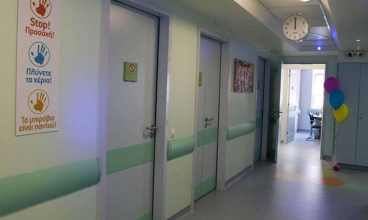 Χανιά: 22χρονος κατέληξε μετά από 19 ημέρες στην εντατική –  Είχε βρεθεί αιμόφυρτος στο δρόμο