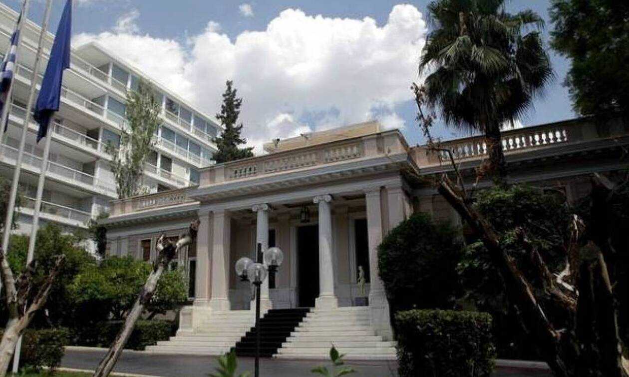 Μαξίμου για ΝΔ και Παυλόπουλο: Συνταγματική υποχρέωση η υπογραφή