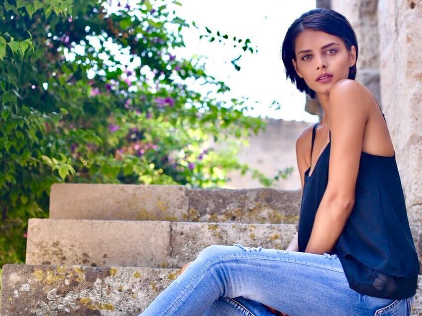 Άννα Μπεζάν