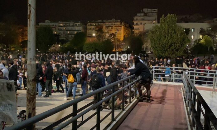 thessaloni-1183271-party_apth_2-1.jpg