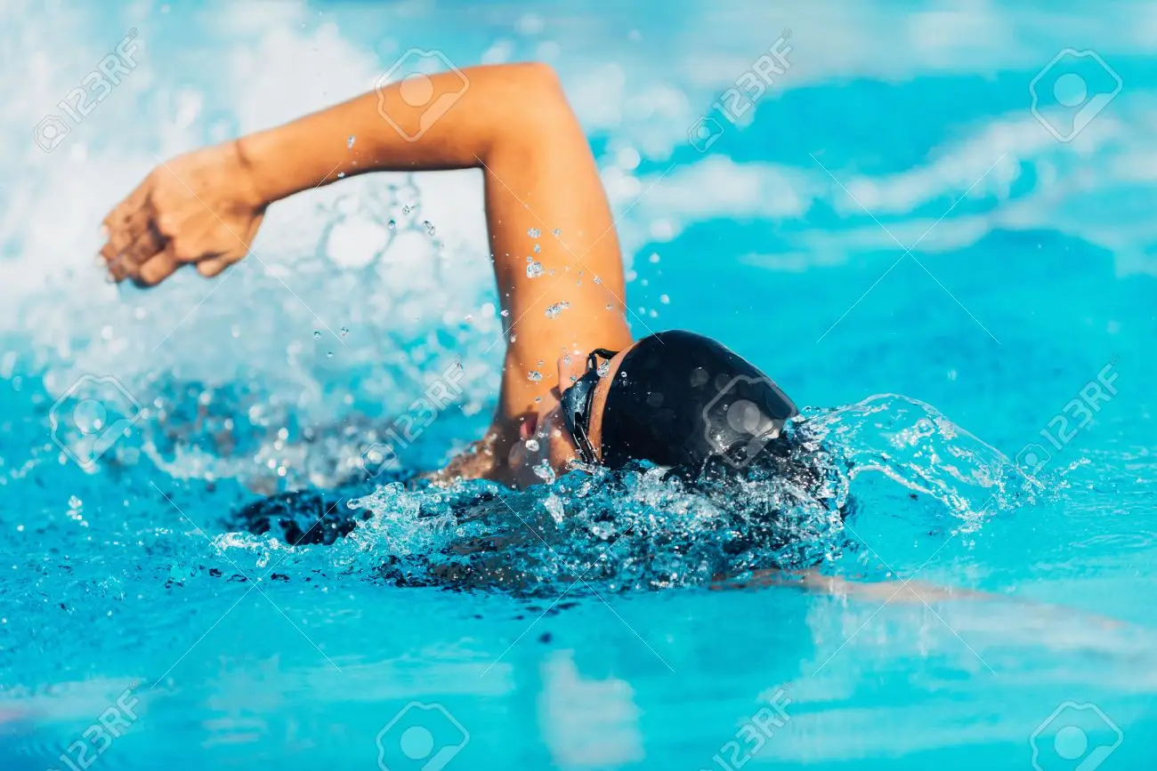 kolumbisi-52980978-free-style-swimming.webp