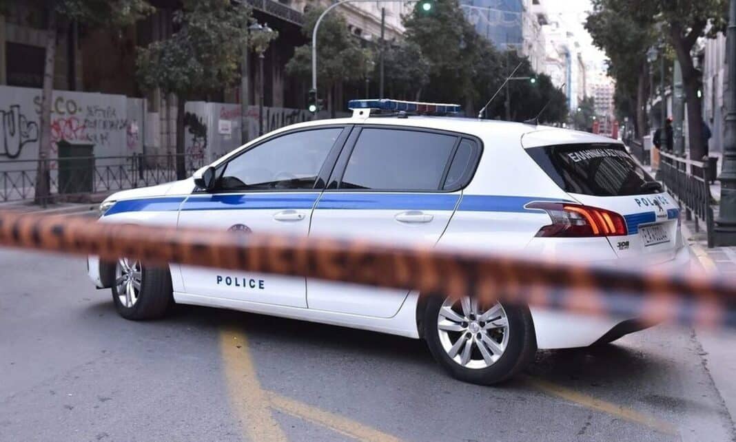 Στη φυλακή τέσσερις κατηγορούμενοι για τις βομβιστικές επιθέσεις σε Πειραιά και Καλλιθέα