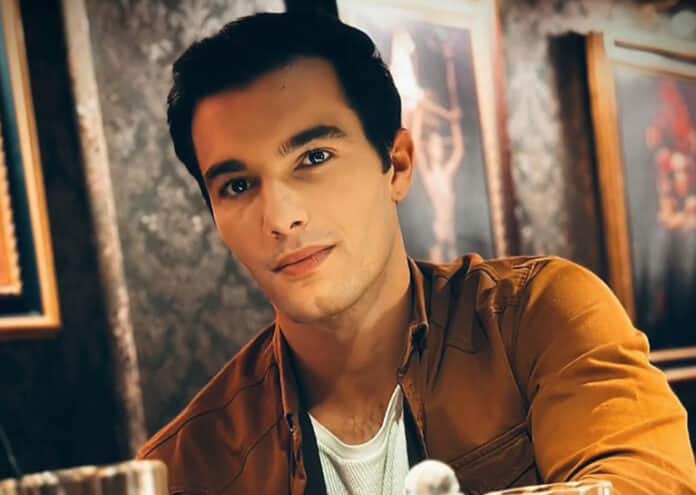 Νίκος Κοσώνας «Στο μυαλό μου έχω τους γονείς μου ως άτρωτους