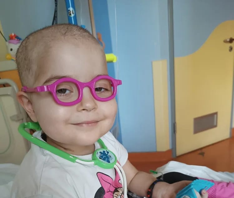 Η μικρή Ιωάννα παλεύει με τον καρκίνο και μας χρειάζεται δίπλα της- Πώς μπορείτε να βοηθήσετε