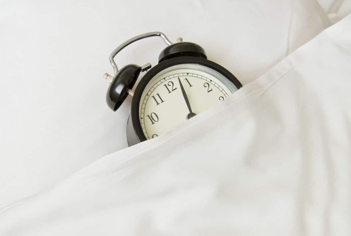 Αυτές είναι οι 10 τροφές που μας κρατούν ξύπνιους