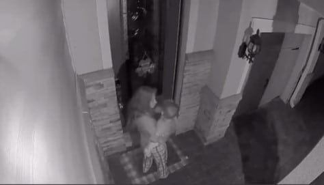 Το έσκασε απ΄ το σπίτι και πήγε να... ξεσκάσει - Ετών 3