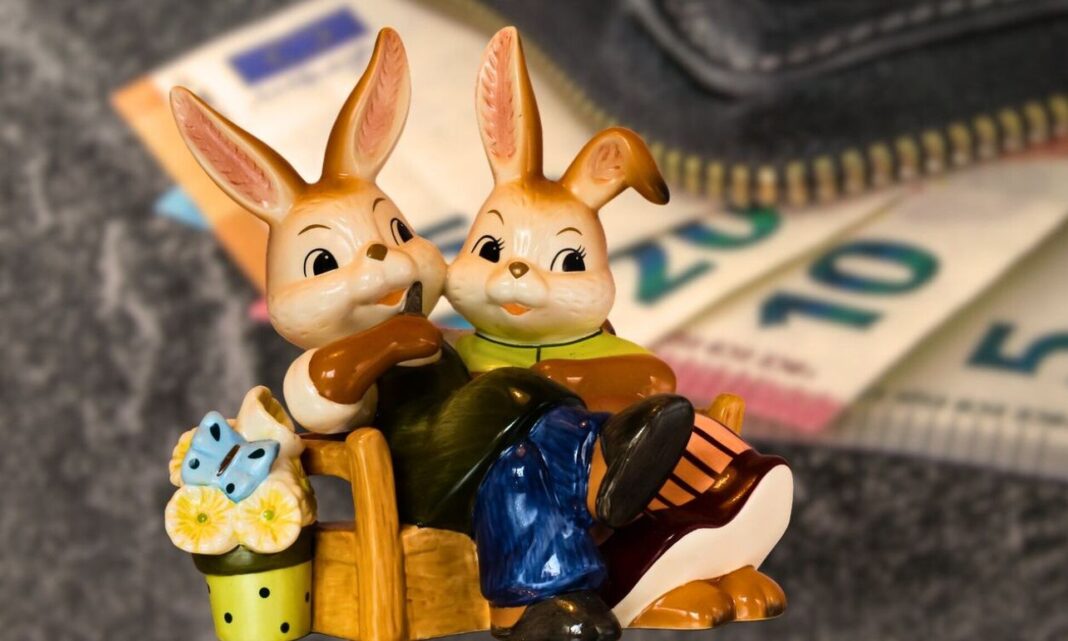 Δώρο Πάσχα: Πώς υπολογίζεται, πότε καταβάλλεται, ποιοι το δικαιούνται