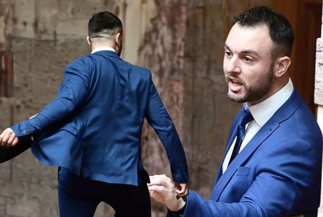 Προθεσμία για να απολογηθεί αύριο έλαβε ο Κωνσταντίνος Φλώρος