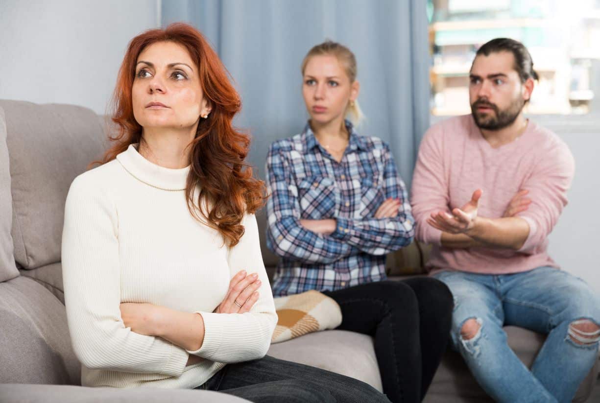 Τι το 'θελα το πάνω κάτω με τα πεθερικά - Ούτε ώρα δεν αντέχω άλλο