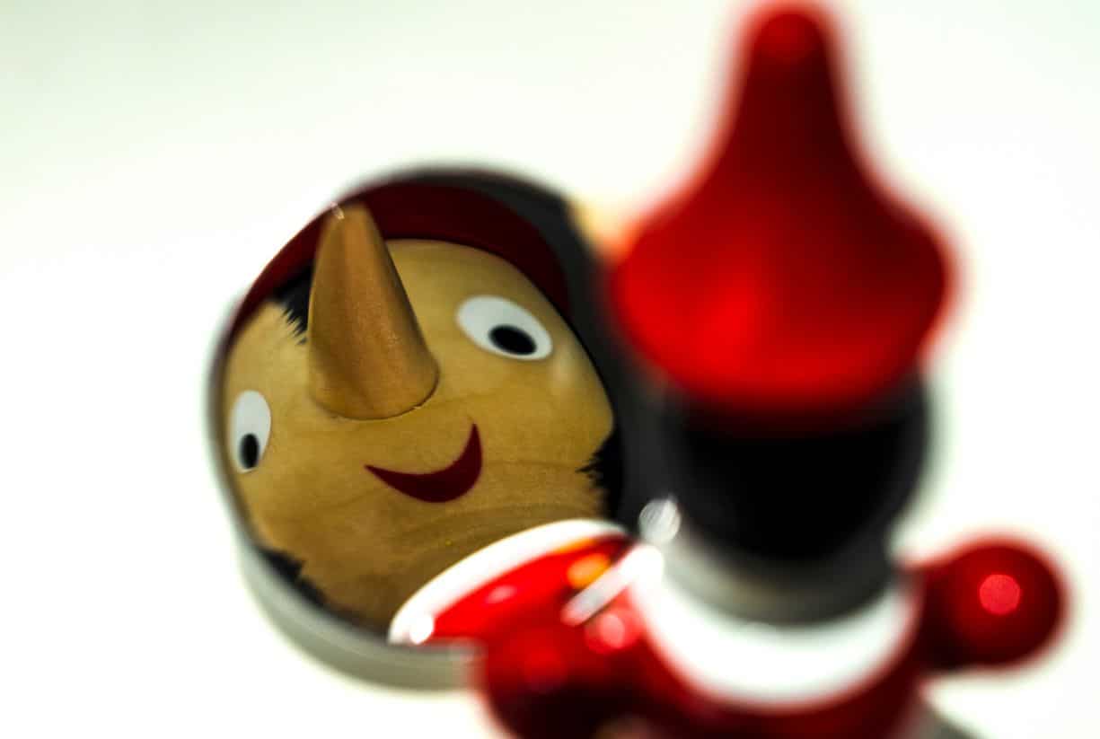 Κάνει μπαμ από μακριά: Έτσι θα καταλάβεις τον ψεύτη