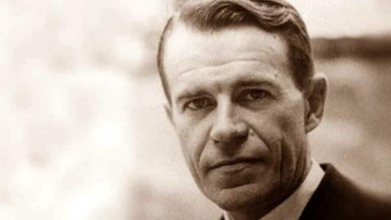 Οι ηλίθιοι βρίσκονται ανάμεσα μας και συνιστούν την πιο επικίνδυνη ομάδα ανθρώπων