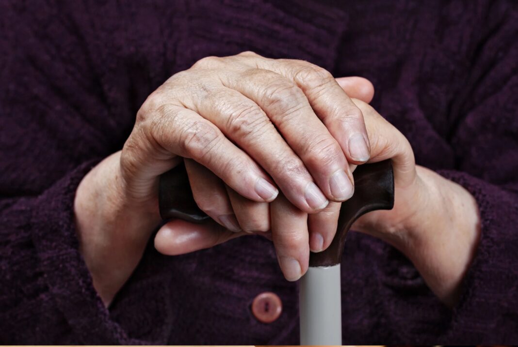 Συντάξεις - Θα πέσουν κορμιά: Αυτά αλλάζουν φέτος για άνδρες και γυναίκες