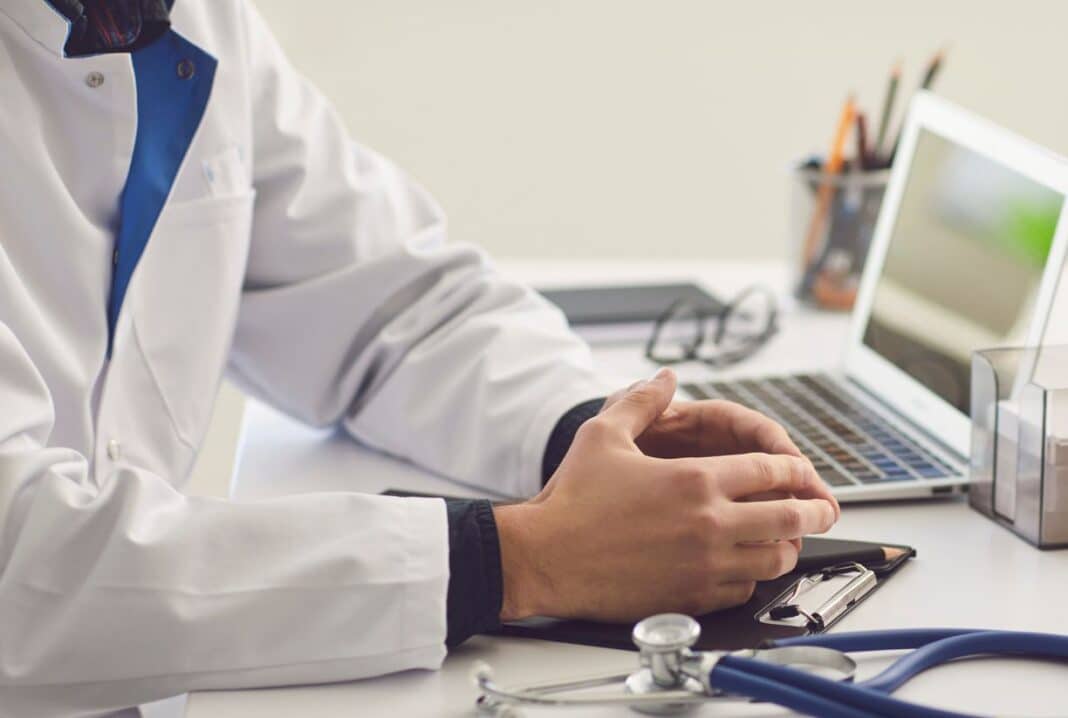 Κρητικός σε ανεκδοτάρα: Η εξέταση και το 10ευρω