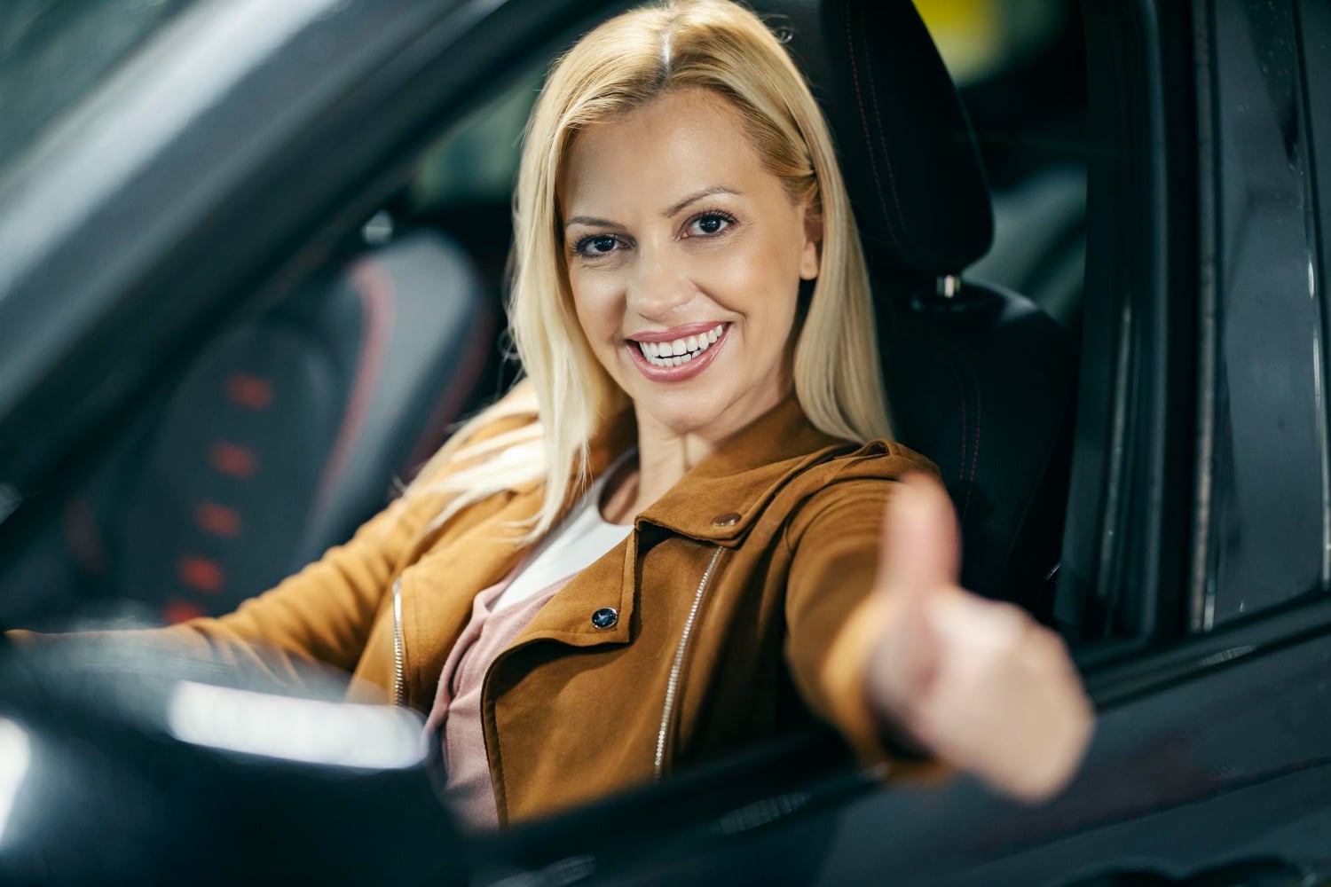 Η χαζούλα οδηγός και ο Πόντιος αστυνομικός - Ανέκδοτο κλάμα