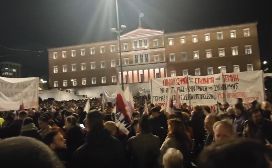 Τέμπη: Χιλιάδες πολίτες ξανά στο Σύνταγμα - Σε εξέλιξη το νέο συλλαλητήριο