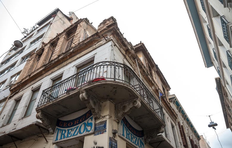 Ψυρρή: Γιατί τρελαίνονται τόσο οι τουρίστες με αυτή την περιοχή;