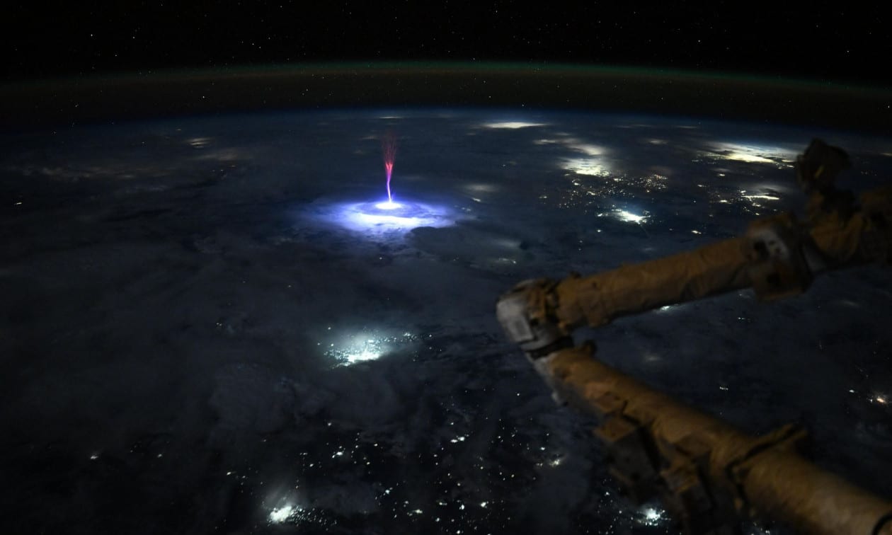 Αστροναύτες γύρω από τη Σελήνη θα στείλει τον Φεβρουάριο η NASA, ελπίζει σε προσεδάφιση το 2027