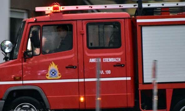 Φωτιά σε Ι.Χ στο Μενίδι