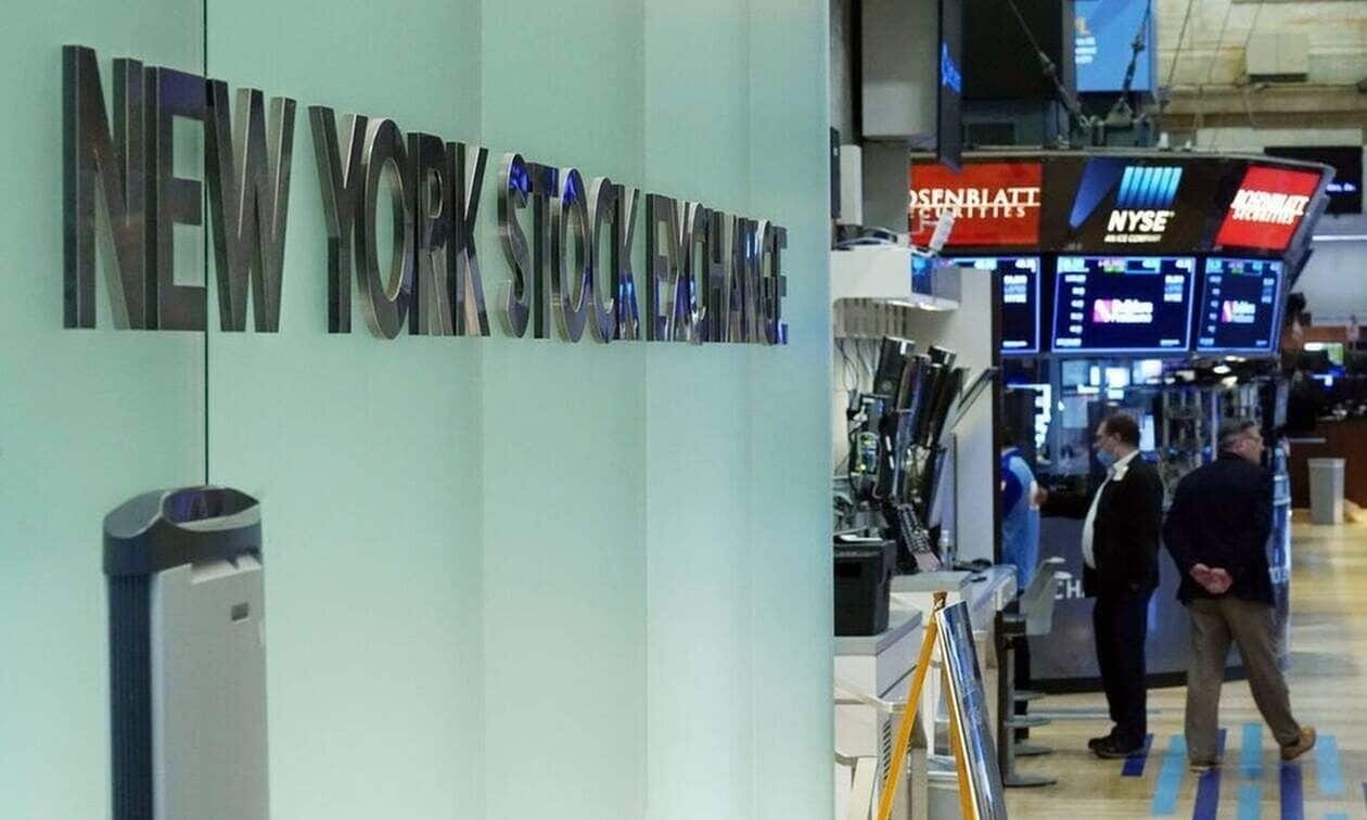 Κέρδη στη Wall Street με φόντο την αισιοδοξία για μείωση επιτοκίων