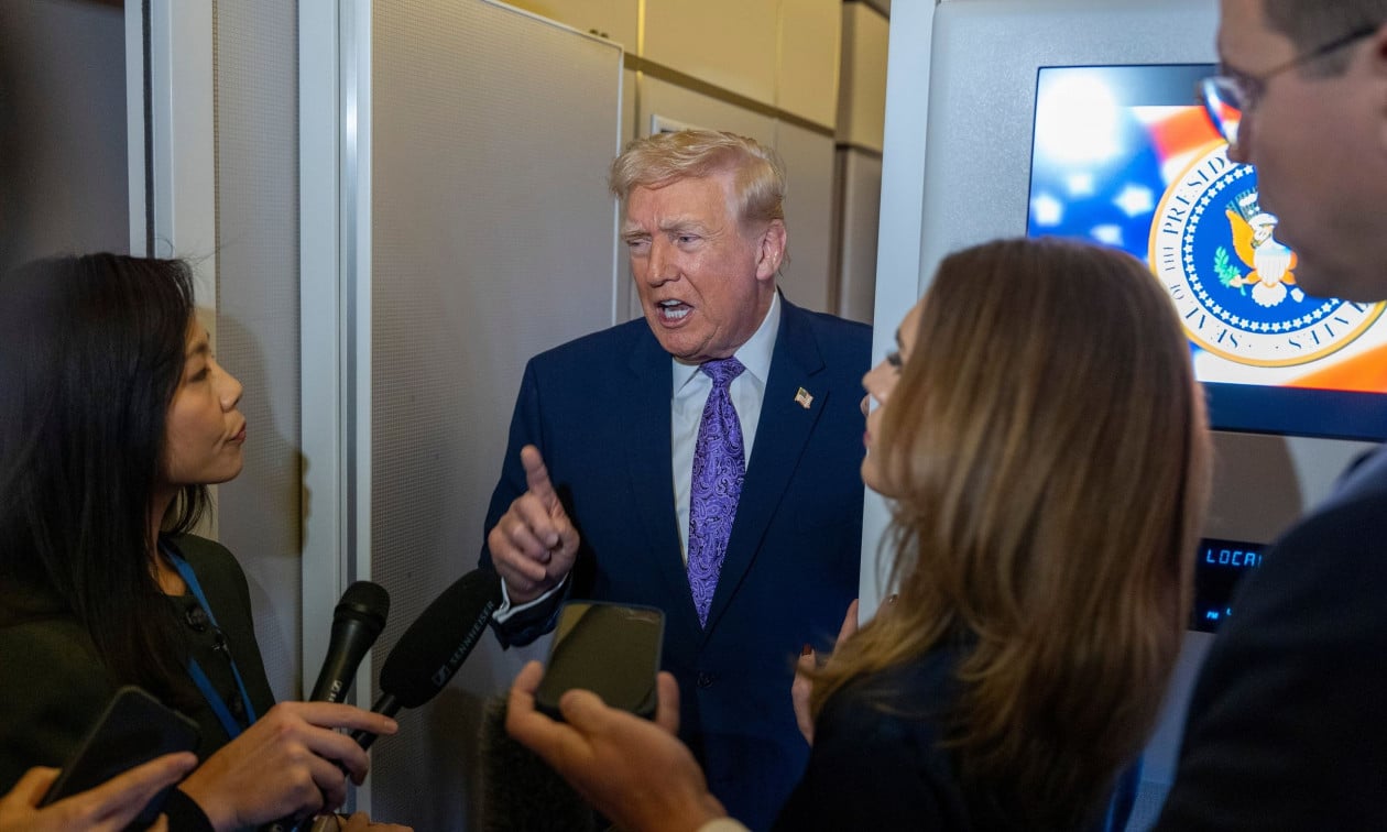 Ο Τραμπ κάνει… υπερωρίες: Εργάζεται 12 ώρες την ημέρα σύμφωνα με τον Λευκό Οίκο