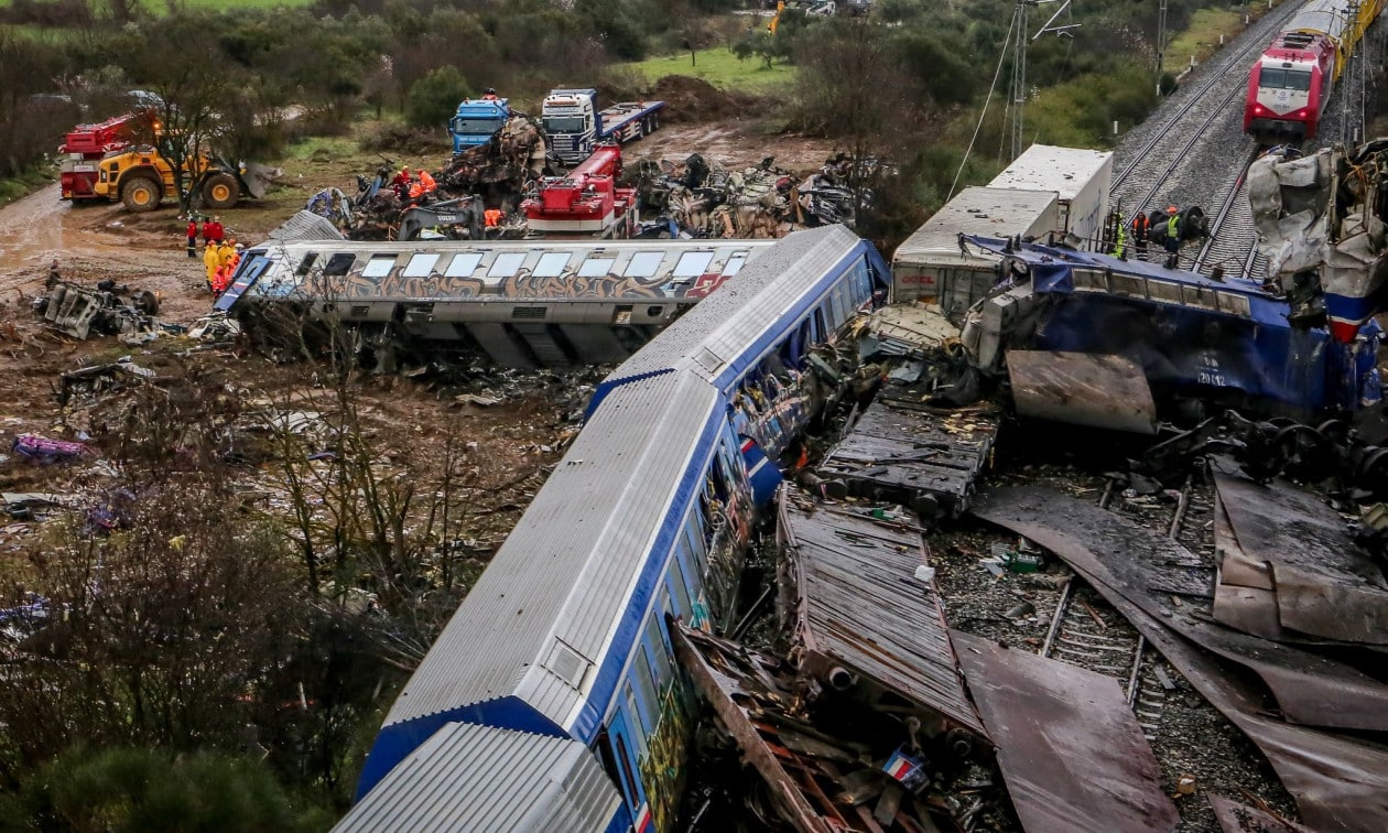 Τέμπη: Απολογήθηκαν Τριαντόπουλος – Αγοραστός κι άλλοι έξι για το «μπάζωμα»