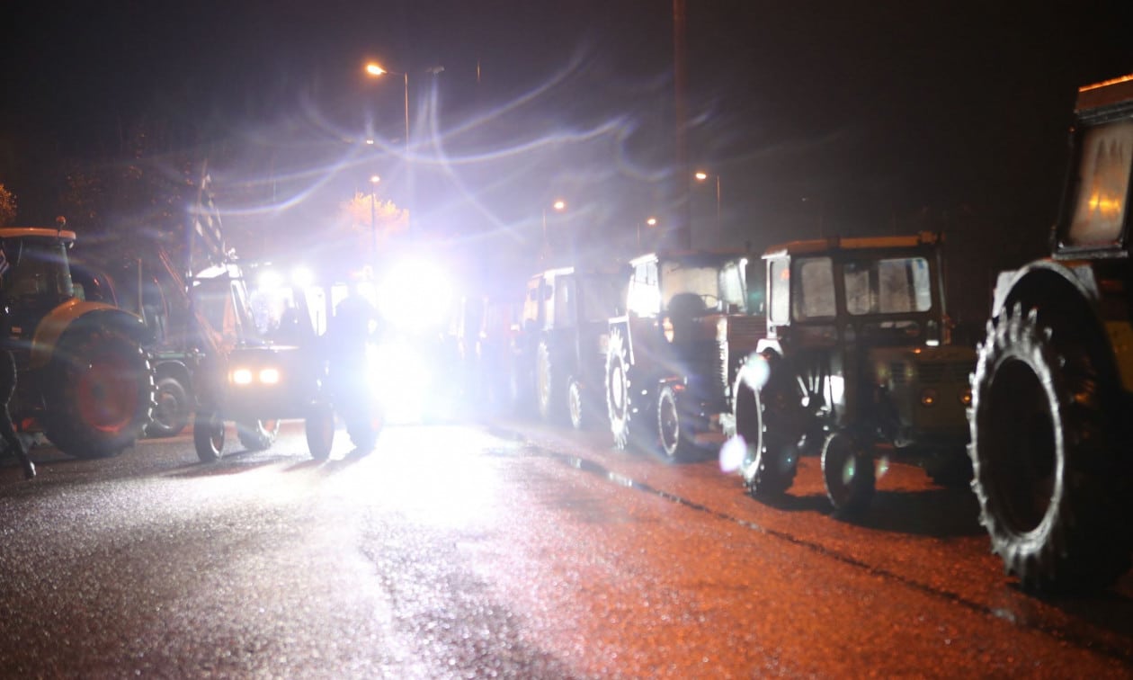 Θεσσαλονίκη: Άνοιξε λίγα λεπτά μετά τις 21.30 το τελωνείο των Ευζώνων