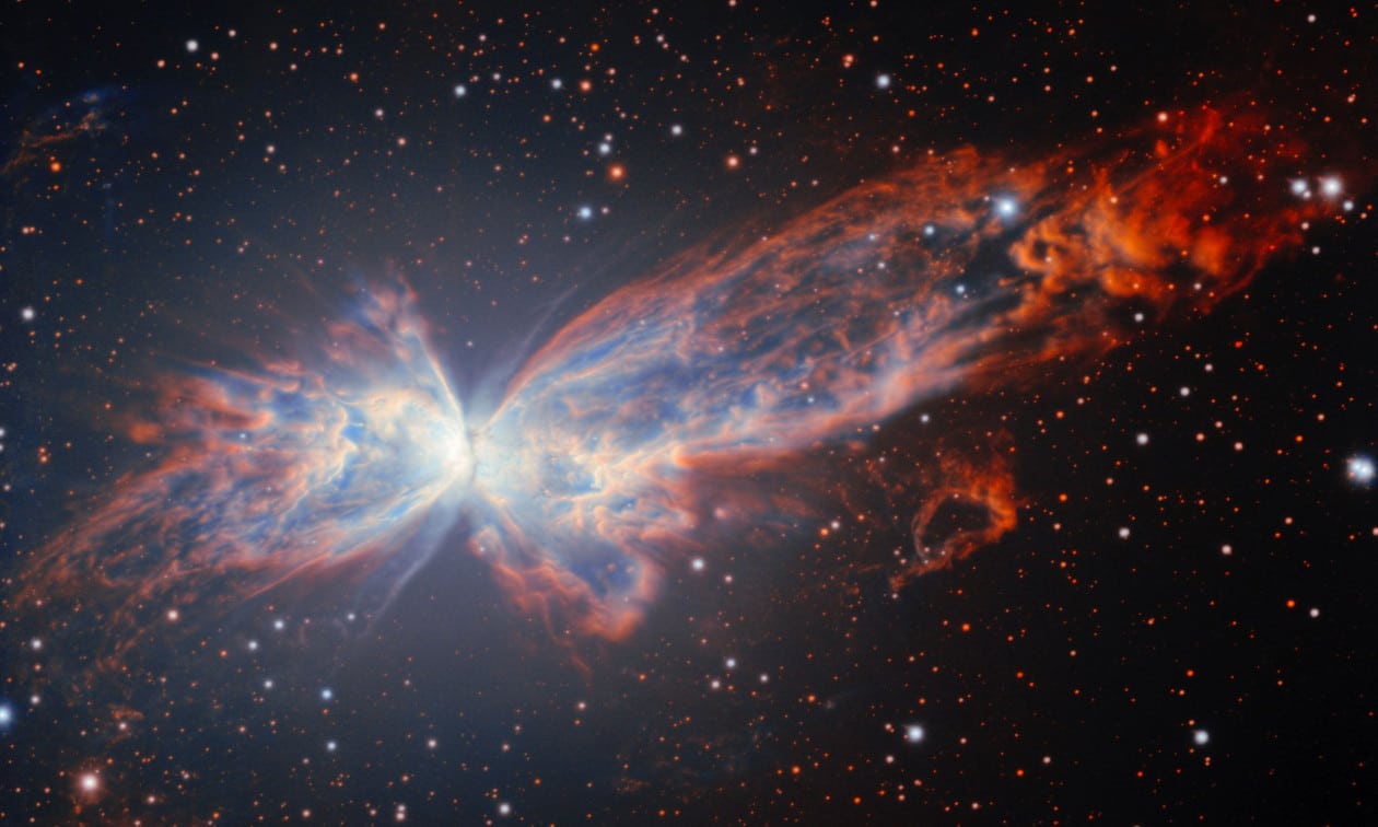 Τηλεσκόπιο απαθανατίζει κοσμική «πεταλούδα» με θερμοκρασία τους 450.000 βαθμούς Φαρενάιτ