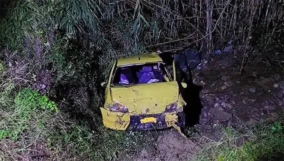 Θανατηφόρο τροχαίο στην Κέρκυρα: Αυτοκίνητο με μητέρα και κόρη έπεσε σε ποτάμι
