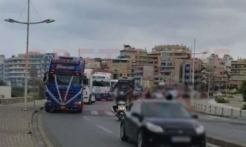 Ηράκλειο: Νταλίκες «ξεσήκωσαν» την Παραλιακή λίγο πριν τον γάμο – Δείτε βίντεο