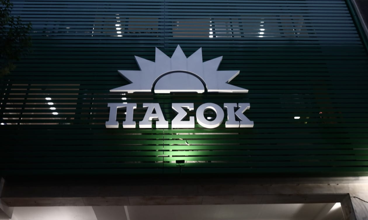 ΠΑΣΟΚ: Η μάχη της Κεντροαριστεράς με Τσίπρα και το νέο μέτωπο με τις δημοσκοπήσεις
