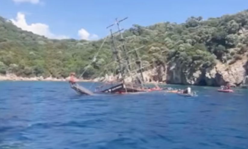 Τουρκία: Βυθίστηκε τουριστικό «πειρατικό» πλοίο με 148 επιβαίνοντες – Στιγμές πανικού στην Αττάλεια