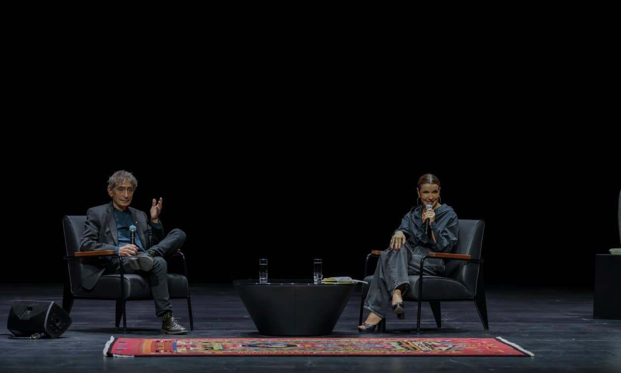 Gabor Maté: «Το οιδιπόδειο σύμπλεγμα είναι ανοησίες» – Τι είπε για το τραύμα και τη θεραπεία