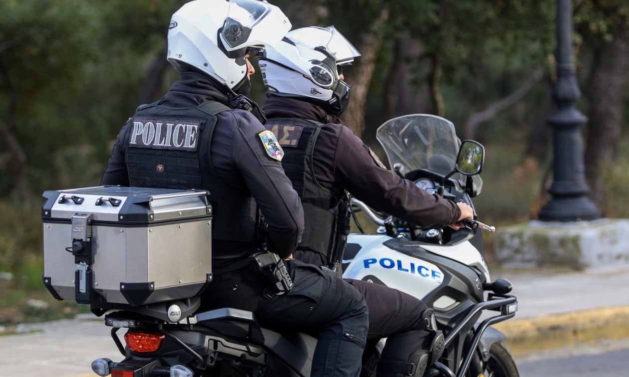 Θεσσαλονίκη: Χειροπέδες σε 38χρονο που παρενόχλησε δύο ανήλικες μέσα σε αστικό λεωφορείο