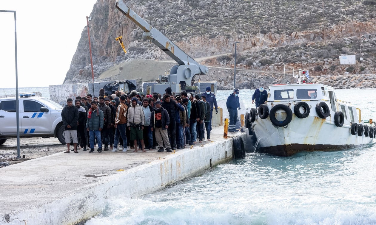 Το 55,3% των πολιτών θέλουν απέλαση παράνομων μεταναστών στην Αφρική – Η δημοσκόπηση της GPO